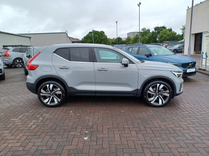 2025 (75) VOLVO XC40 2.0 B3P Ultra Bright 5dr Auto 5516304