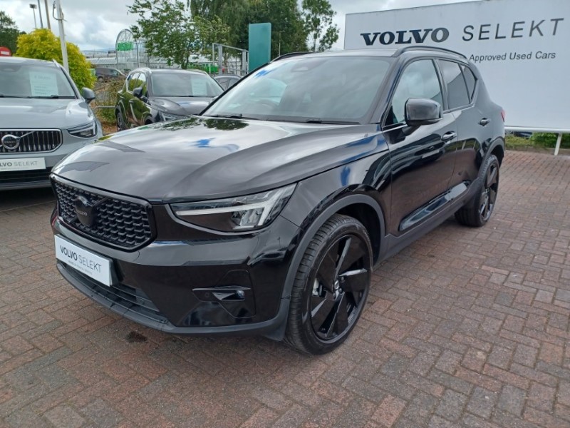 2025 (75) VOLVO XC40 2.0 B4P Plus Black Edition 5dr Auto 5567863