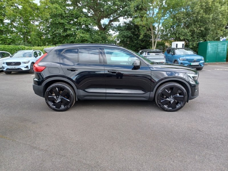 2025 (75) VOLVO XC40 2.0 B4P Plus Black Edition 5dr Auto 5567867