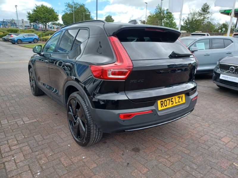 2025 (75) VOLVO XC40 2.0 B4P Plus Black Edition 5dr Auto 5567864