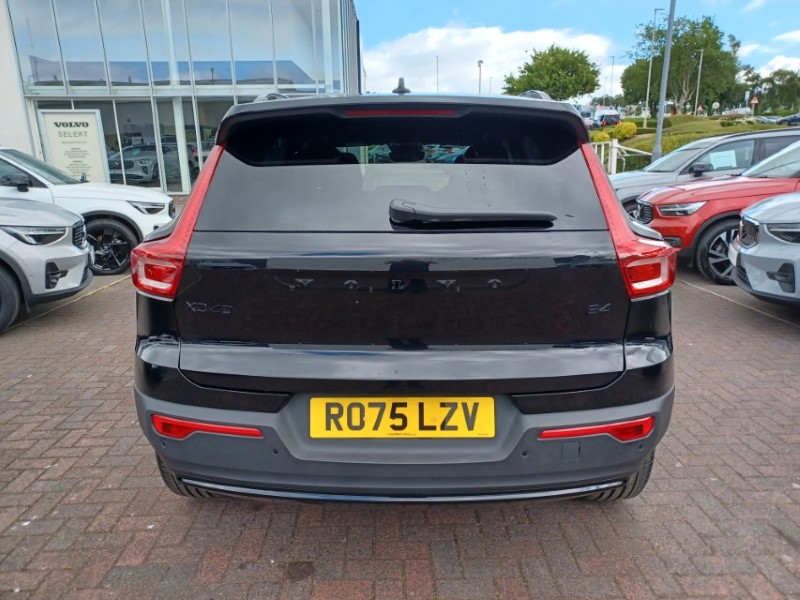 2025 (75) VOLVO XC40 2.0 B4P Plus Black Edition 5dr Auto 5567918
