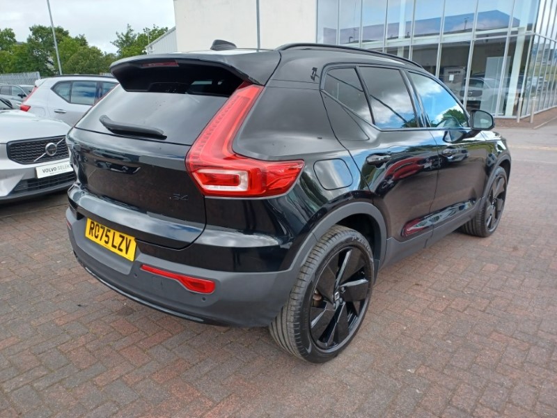 2025 (75) VOLVO XC40 2.0 B4P Plus Black Edition 5dr Auto 5567866