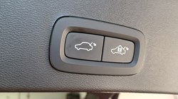 2025 (75) VOLVO XC40 2.0 B4P Plus Black Edition 5dr Auto 5567884