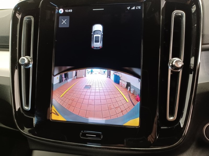 2025 (75) VOLVO XC40 2.0 B4P Plus Black Edition 5dr Auto 5567889