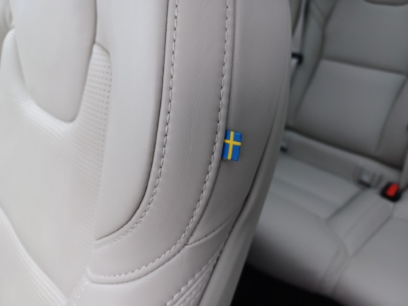 2024 (74) VOLVO XC60 2.0 T8 [455] PHEV Ultra Dark 5dr AWD Geartronic 5512079