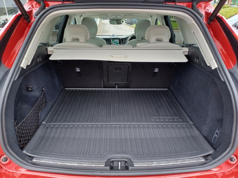 2024 (74) VOLVO XC60 2.0 T8 [455] PHEV Ultra Dark 5dr AWD Geartronic 5512087