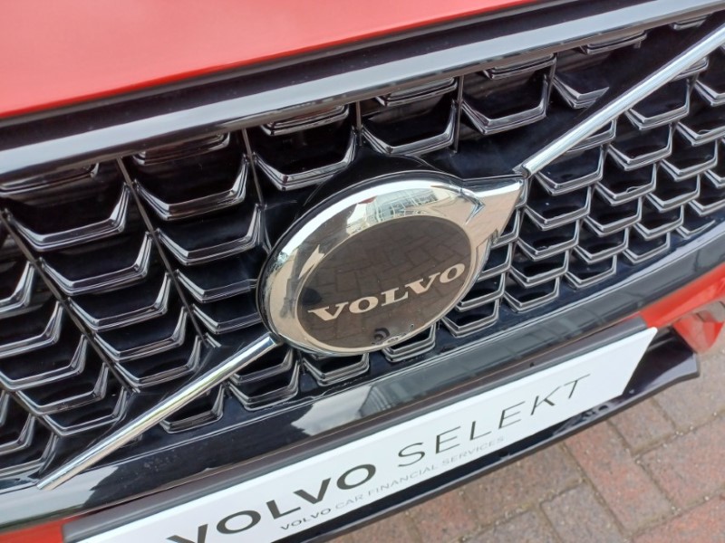 2024 (74) VOLVO XC60 2.0 T8 [455] PHEV Ultra Dark 5dr AWD Geartronic 5512102