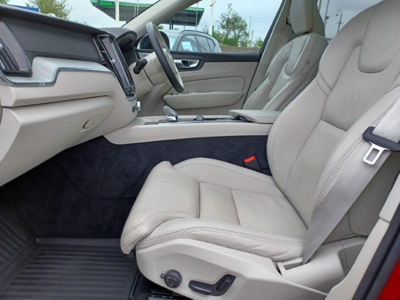 2024 (74) VOLVO XC60 2.0 T8 [455] PHEV Ultra Dark 5dr AWD Geartronic 5512077