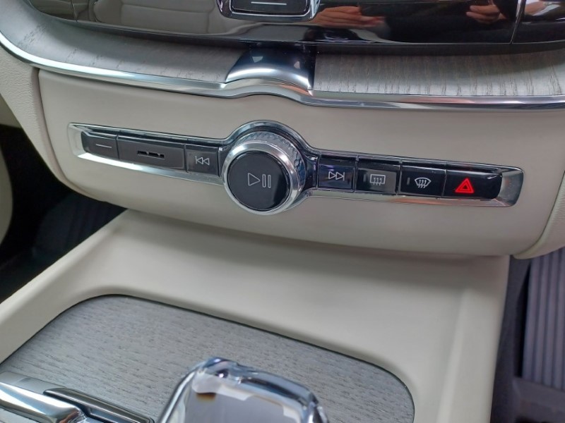 2024 (74) VOLVO XC60 2.0 T8 [455] PHEV Ultra Dark 5dr AWD Geartronic 5512047