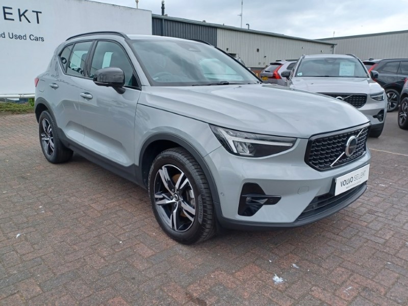 2023 (23) VOLVO XC40 2.0 B3P Plus Dark 5dr Auto