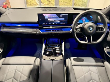  BMW i5 eDrive40 M Sport