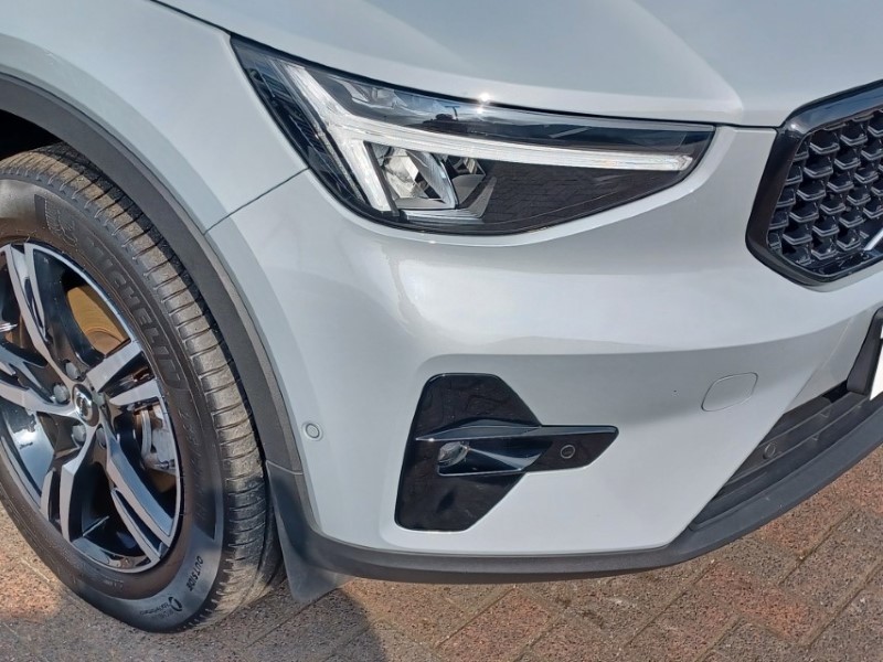 2023 (73) VOLVO XC40 2.0 B3P Plus Dark 5dr Auto 5535480