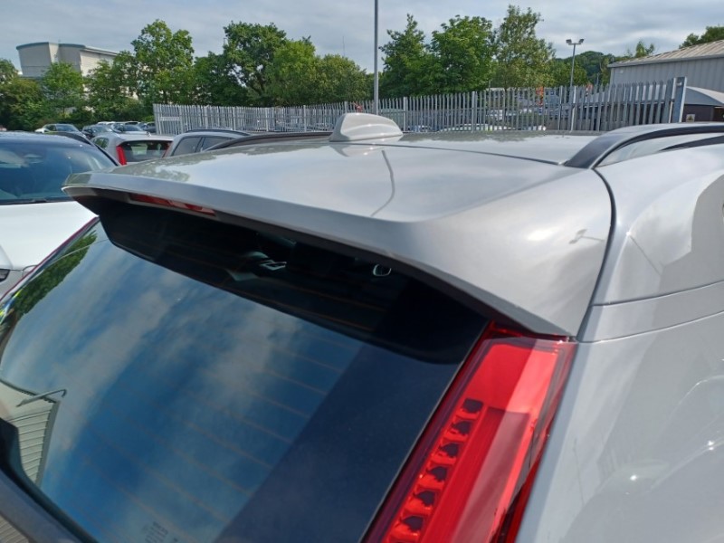 2023 (73) VOLVO XC40 2.0 B3P Plus Dark 5dr Auto 5535478
