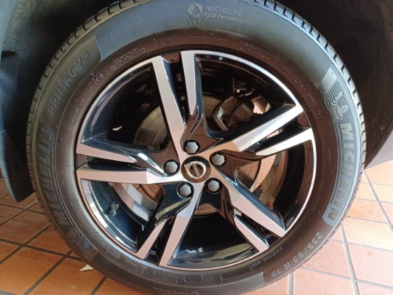 2023 (73) VOLVO XC40 2.0 B3P Plus Dark 5dr Auto 5535471