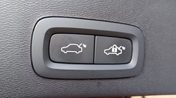 2023 (73) VOLVO XC40 2.0 B3P Plus Dark 5dr Auto 5535462