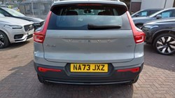 2023 (73) VOLVO XC40 2.0 B3P Plus Dark 5dr Auto 5535425