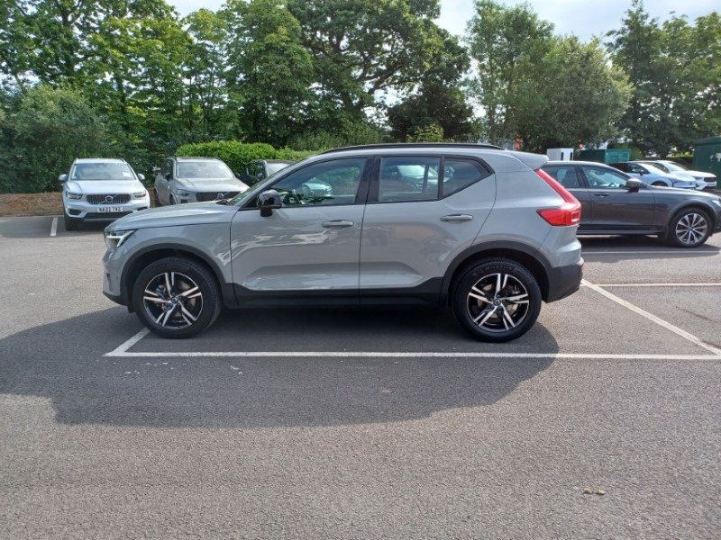 2023 (73) VOLVO XC40 2.0 B3P Plus Dark 5dr Auto 5535428