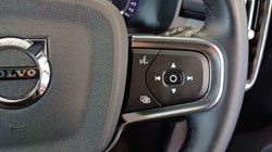 2023 (73) VOLVO XC40 2.0 B3P Plus Dark 5dr Auto 5535433