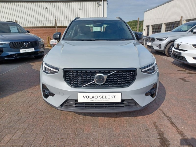 2023 (73) VOLVO XC40 2.0 B3P Plus Dark 5dr Auto 5535422