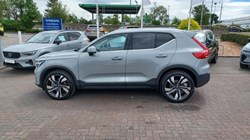 2025 (75) VOLVO XC40 2.0 B3P Ultra Bright 5dr Auto 5533392