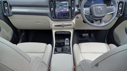 2025 (75) VOLVO XC40 2.0 B3P Ultra Bright 5dr Auto 5533423