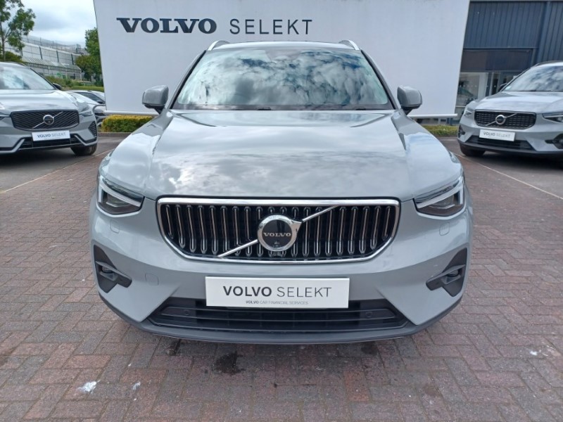 2025 (75) VOLVO XC40 2.0 B3P Ultra Bright 5dr Auto 5533386