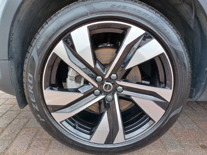 2025 (75) VOLVO XC40 2.0 B3P Ultra Bright 5dr Auto 5533439