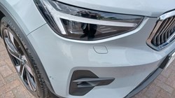 2025 (75) VOLVO XC40 2.0 B3P Ultra Bright 5dr Auto 5533435