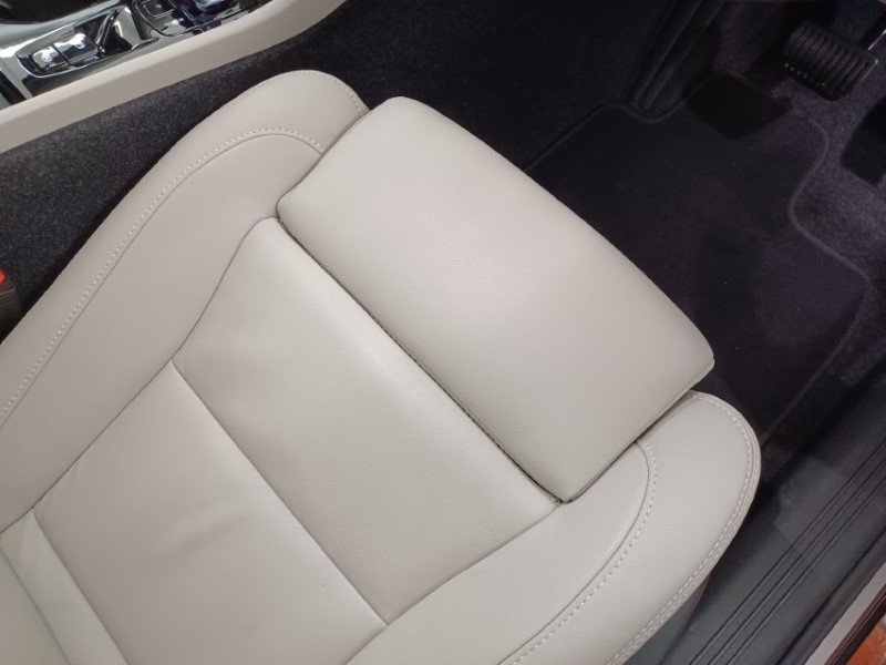 2025 (75) VOLVO XC40 2.0 B3P Ultra Bright 5dr Auto 5547367