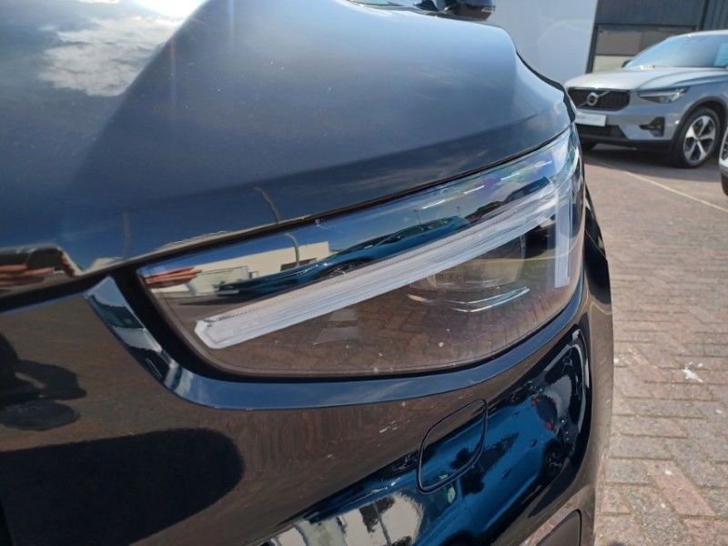 2025 (75) VOLVO XC40 2.0 B3P Ultra Bright 5dr Auto 5547402