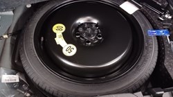 2025 (75) VOLVO XC40 2.0 B3P Ultra Bright 5dr Auto 5547380