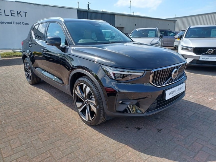 2025 (75) VOLVO XC40 2.0 B3P Ultra Bright 5dr Auto