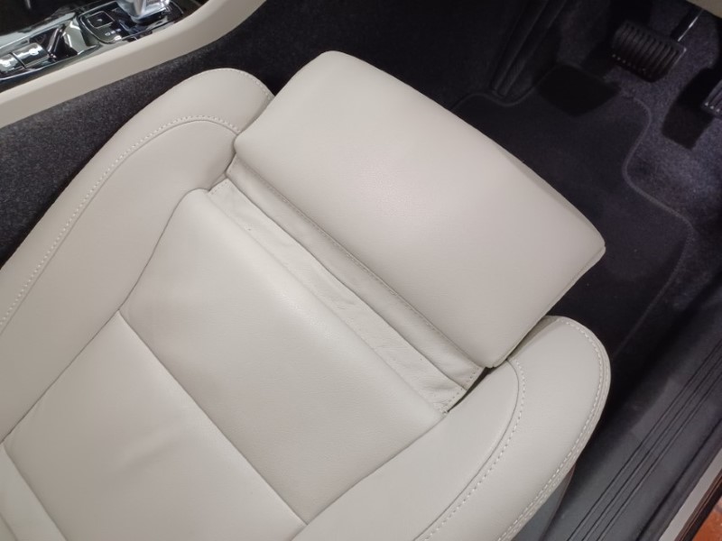 2025 (75) VOLVO XC40 2.0 B3P Ultra Bright 5dr Auto 5547368