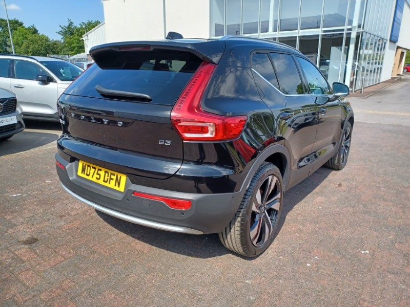 2025 (75) VOLVO XC40 2.0 B3P Ultra Bright 5dr Auto 5547345