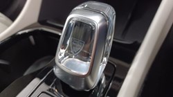 2025 (75) VOLVO XC40 2.0 B3P Ultra Bright 5dr Auto 5547350