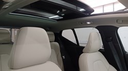2025 (75) VOLVO XC40 2.0 B3P Ultra Bright 5dr Auto 5547372