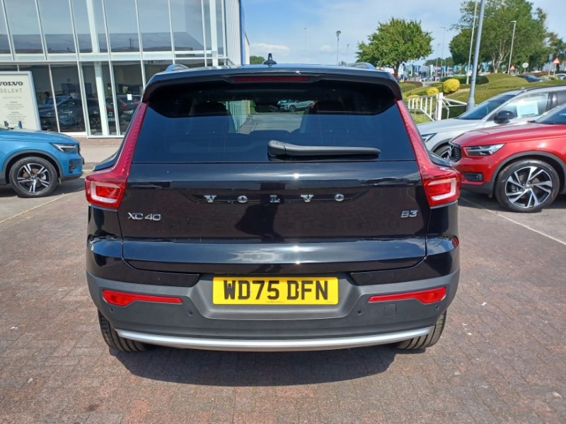 2025 (75) VOLVO XC40 2.0 B3P Ultra Bright 5dr Auto 5547344