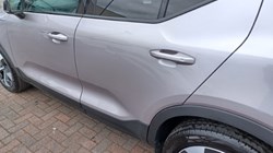 2025 (25) VOLVO XC40 2.0 B4P Plus Dark 5dr Auto 5560895