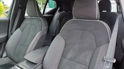 2025 (25) VOLVO XC40 2.0 B4P Plus Dark 5dr Auto 5560888