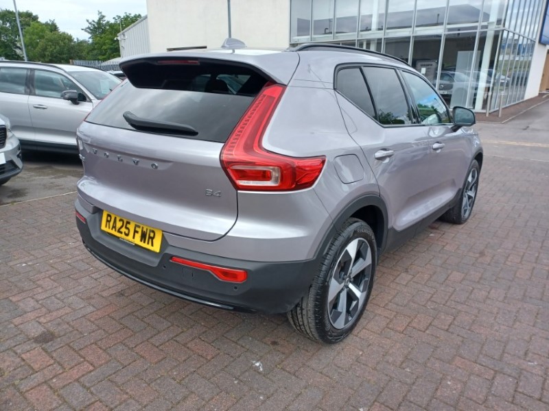 2025 (25) VOLVO XC40 2.0 B4P Plus Dark 5dr Auto 5560854