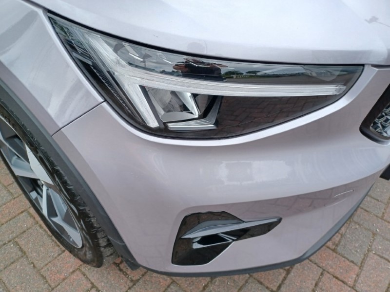 2025 (25) VOLVO XC40 2.0 B4P Plus Dark 5dr Auto 5560899
