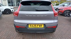 2025 (25) VOLVO XC40 2.0 B4P Plus Dark 5dr Auto 5560853