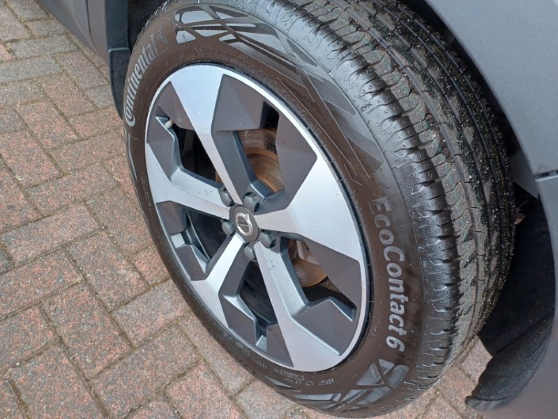 2025 (25) VOLVO XC40 2.0 B4P Plus Dark 5dr Auto 5560897