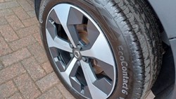 2025 (25) VOLVO XC40 2.0 B4P Plus Dark 5dr Auto 5560897