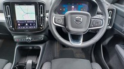 2025 (25) VOLVO XC40 2.0 B4P Plus Dark 5dr Auto 5560881