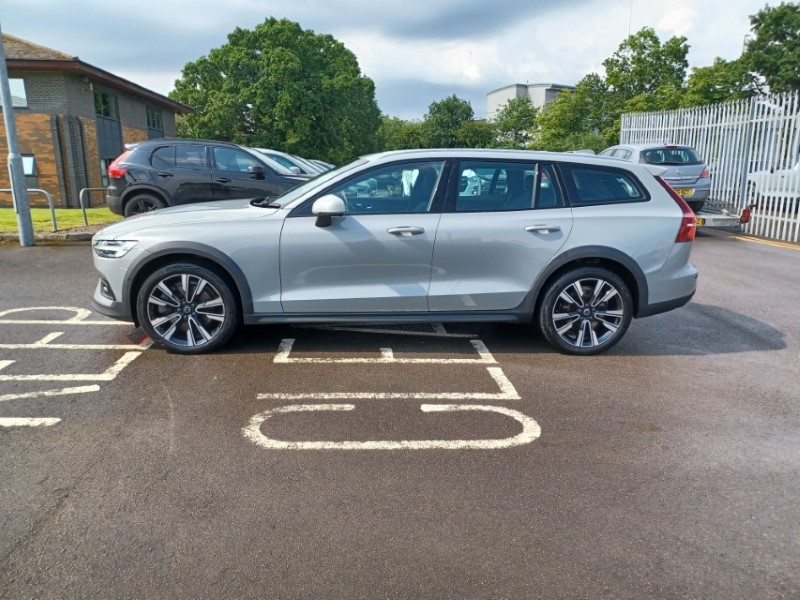 2023 (23) VOLVO V60 2.0 B5P Cross Country Plus 5dr AWD Auto 5551283