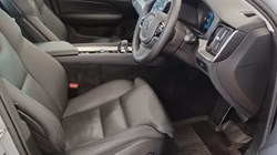 2023 (23) VOLVO V60 2.0 B5P Cross Country Plus 5dr AWD Auto 5551365