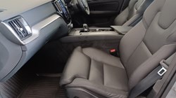 2023 (23) VOLVO V60 2.0 B5P Cross Country Plus 5dr AWD Auto 5551377