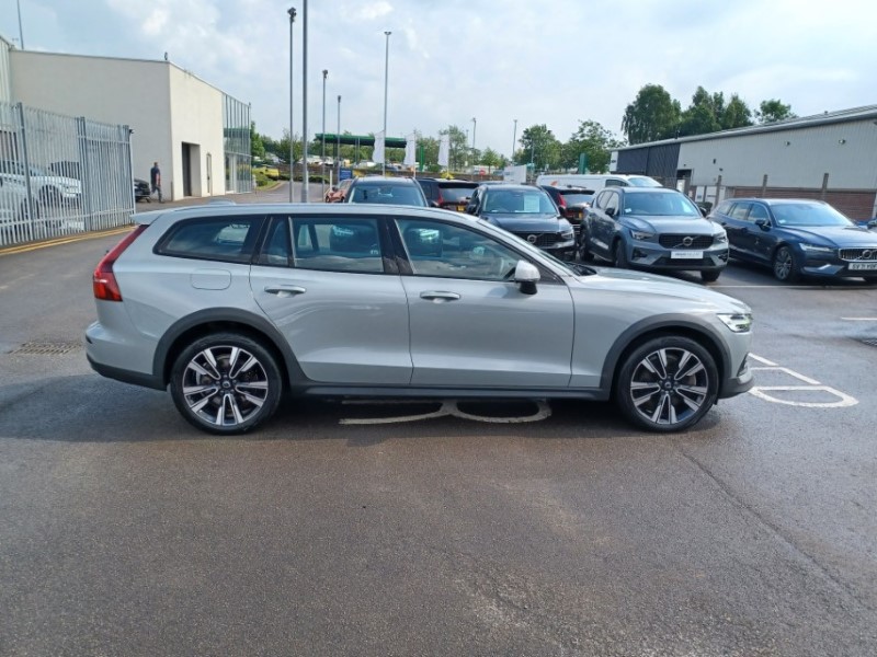 2023 (23) VOLVO V60 2.0 B5P Cross Country Plus 5dr AWD Auto 5551282