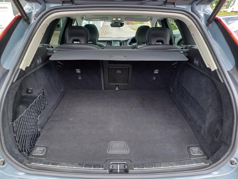 2024 (24) VOLVO XC60 2.0 T6 [350] RC PHEV Plus Dark 5dr AWD Geartronic 5558134